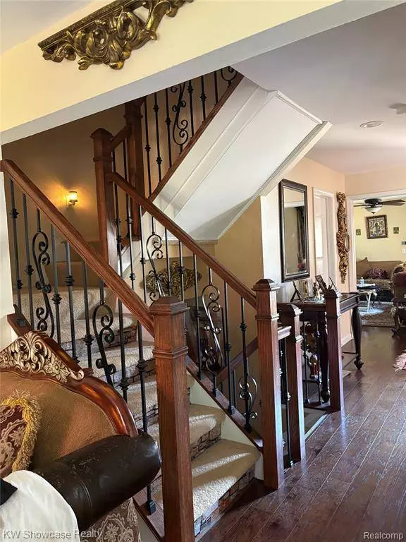 6422 Richard Run, West Bloomfield Twp, MI 48322