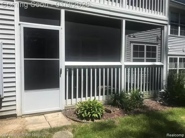 12372 SAINT ANDREWS WAY, Fenton, MI 48430