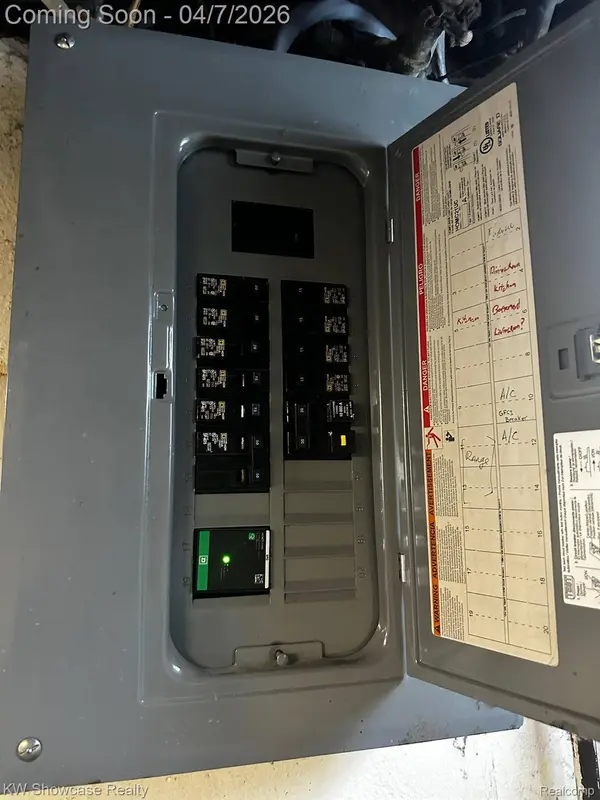 3370 Coolidge HWY, Royal Oak, MI 48073