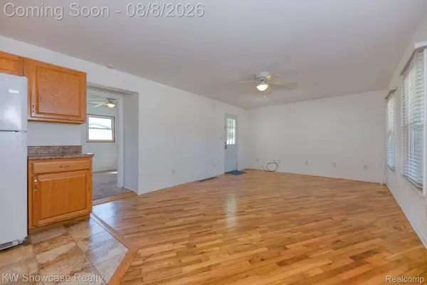 281 BROADWAY, Springfield Charter Township, MI 48350
