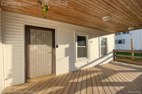 281 BROADWAY, Springfield Charter Township, MI 48350