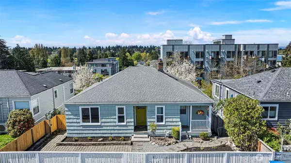 9731 Phinney AVE N, Seattle, WA 98103