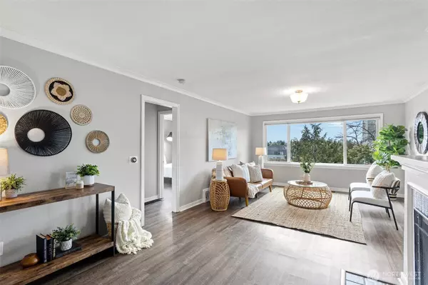 9731 Phinney AVE N, Seattle, WA 98103