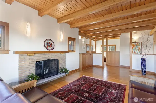 647 9th AVE N, Edmonds, WA 98020