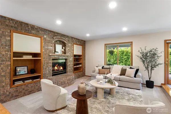 7810 175th ST SW, Edmonds, WA 98026