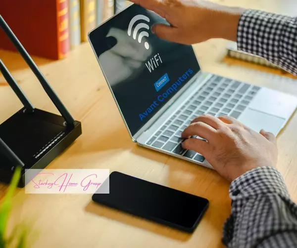 Smart Home Buying in Florida: What to Know About Wi-Fi, Cameras & Security Before You Close