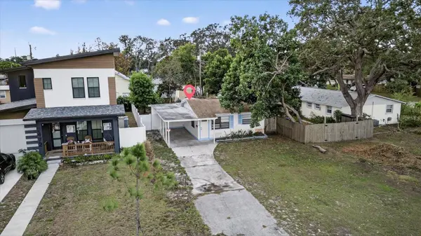 2480 18TH AVE N, St Petersburg, FL 33713