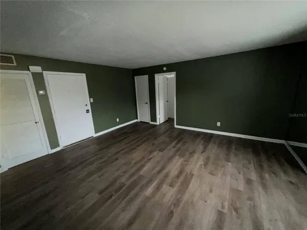 4325 W BAY TO BAY BLVD #B, Tampa, FL 33629