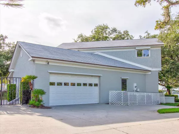 504 RIVERSIDE DR #504, Tarpon Springs, FL 34689