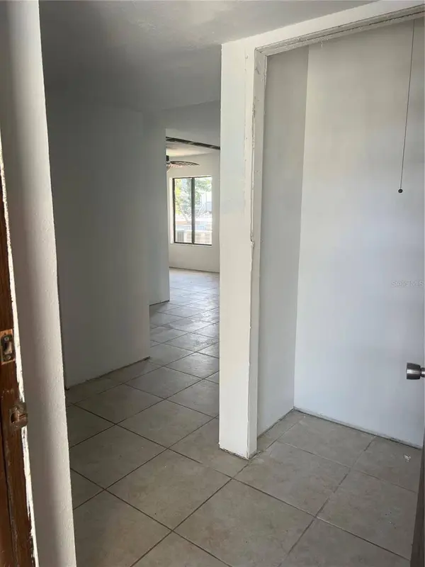 376 MOORINGS COVE DR #6C, Tarpon Springs, FL 34689