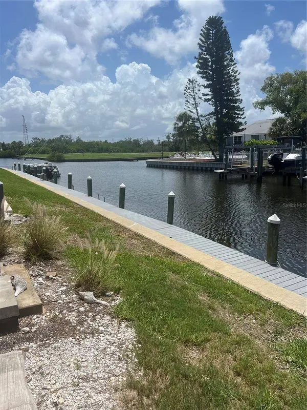 376 MOORINGS COVE DR #6C, Tarpon Springs, FL 34689