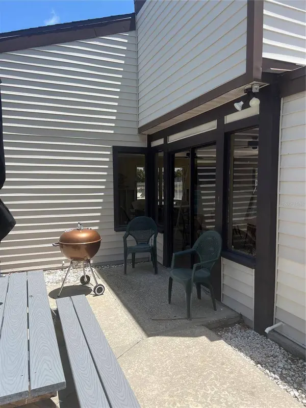 376 MOORINGS COVE DR #6C, Tarpon Springs, FL 34689