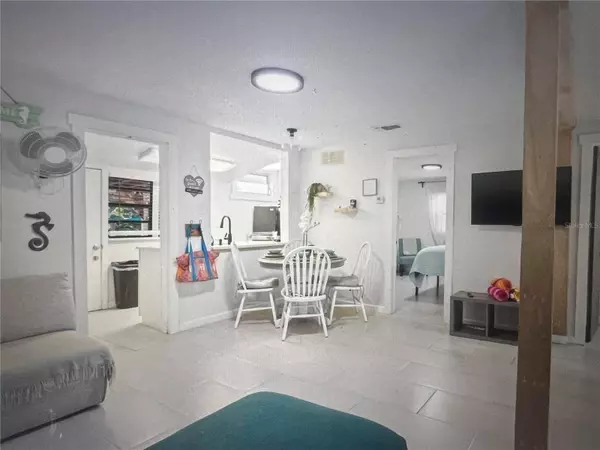 1544 CARMEL AVE, Clearwater, FL 33756