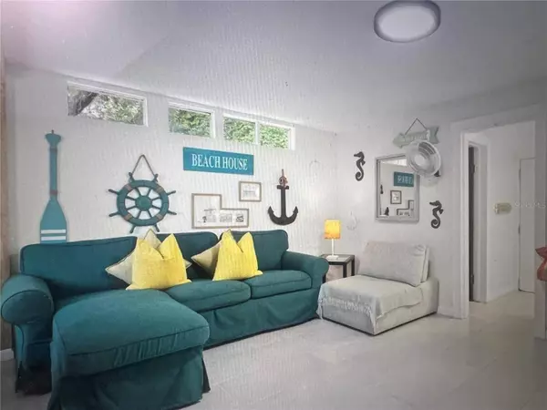 1544 CARMEL AVE, Clearwater, FL 33756