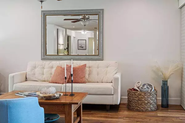 6611 SURFSIDE BLVD, Apollo Beach, FL 33572