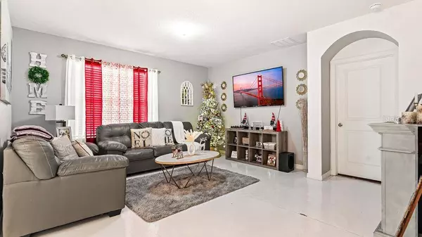 12017 GILLINGHAM HARBOR LN, Gibsonton, FL 33534