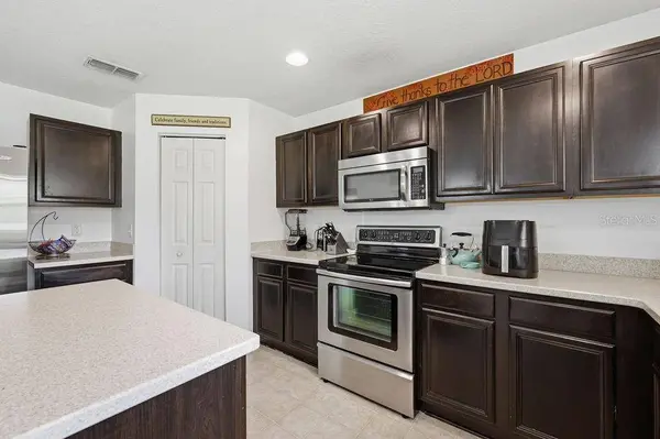 11018 RUNNING PINE DR, Riverview, FL 33569