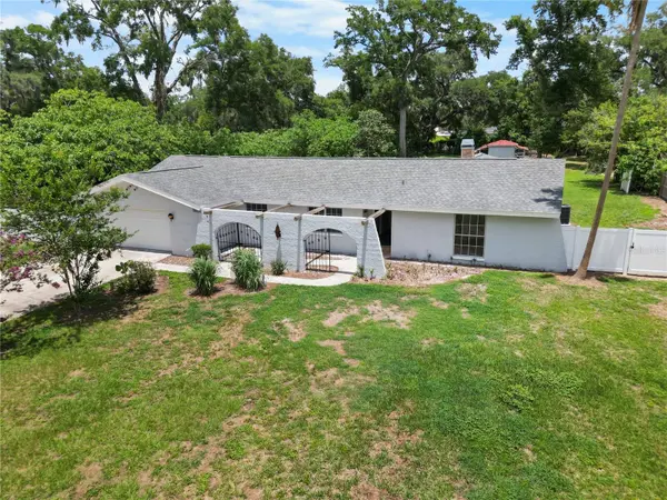 3104 FAIRLEA LN