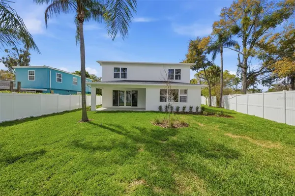 3608 E TAMPA CIR, Tampa, FL 33629