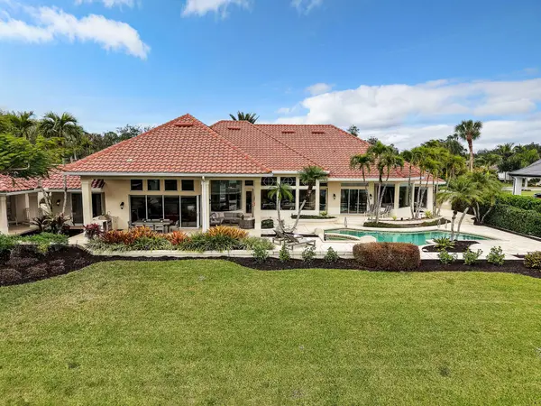 6320 Burnham Rd, Naples, FL 34119-8402