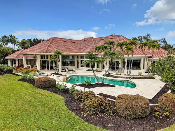 6320 Burnham Rd, Naples, FL 34119-8402
