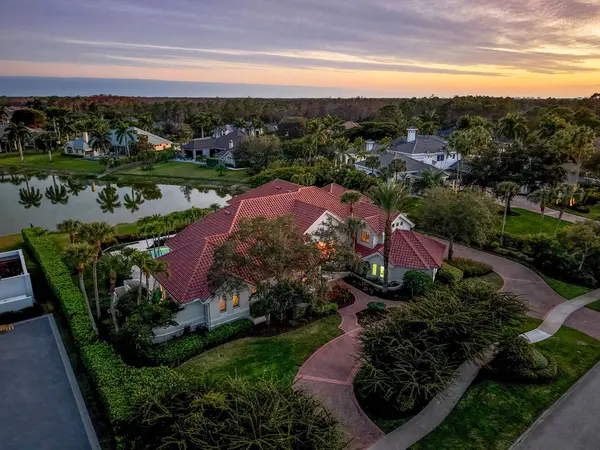 6320 Burnham Rd, Naples, FL 34119-8402