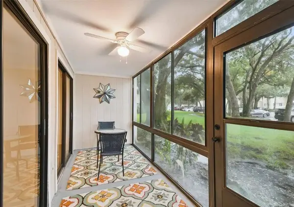 6015 LAKETREE LN #E, Temple Terrace, FL 33617