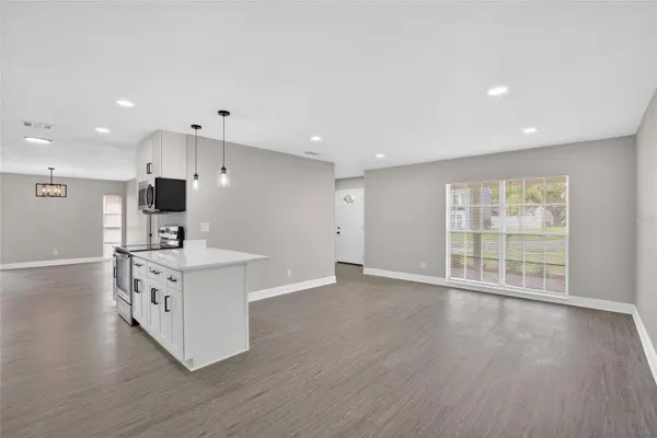 9718 FOX HOLLOW RD, Tampa, FL 33647
