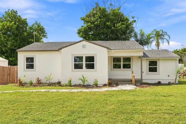 8474 TOBAY RD N, St Petersburg, FL 33702