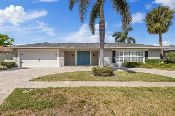 3910 DORAL DR, Tampa, FL 33634