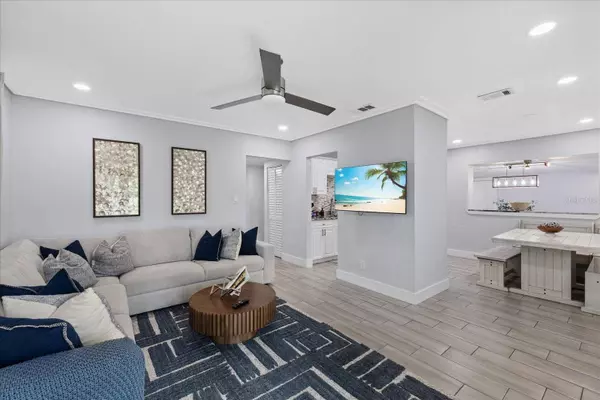 4003 W BAY AVE, Tampa, FL 33616