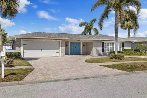 3910 DORAL DR, Tampa, FL 33634