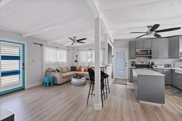 5805 S HUBERT AVE, Tampa, FL 33616