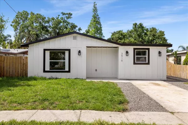 3910 W IOWA AVE, Tampa, FL 33616