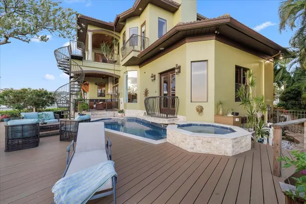 4128 CAUSEWAY VISTA DR, Tampa, FL 33615