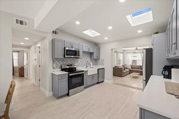 3507 W PRICE AVE, Tampa, FL 33611