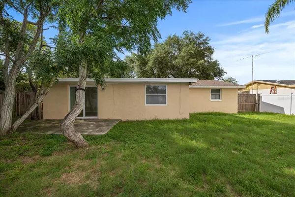 3524 HOOVER DR, Holiday, FL 34691