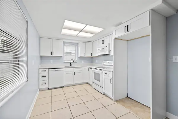 9415 CRABTREE LN, Port Richey, FL 34668