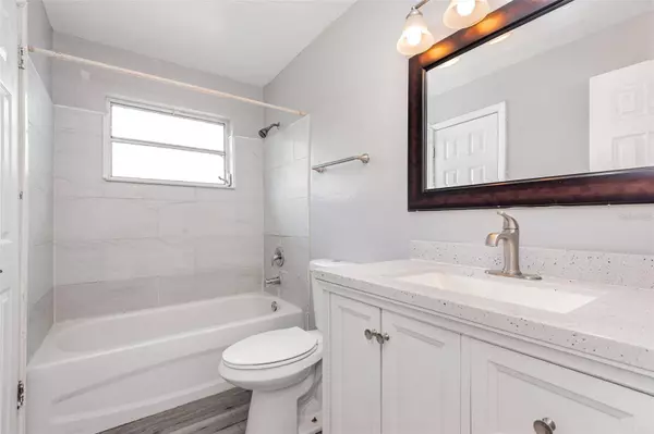 995 BARCLAY DR, Cocoa, FL 32927