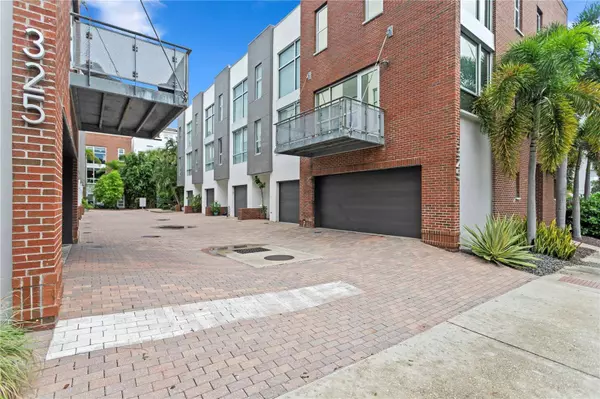 325 5TH AVE S #6, St Petersburg, FL 33701