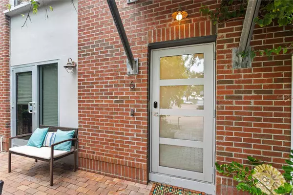 325 5TH AVE S #6, St Petersburg, FL 33701