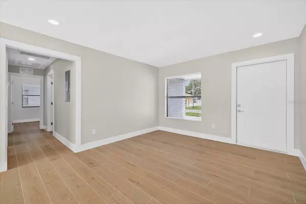 3810 W LEILA AVE, Tampa, FL 33616