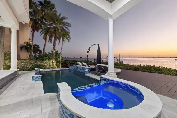 4102 CAUSEWAY VISTA DR, Tampa, FL 33615