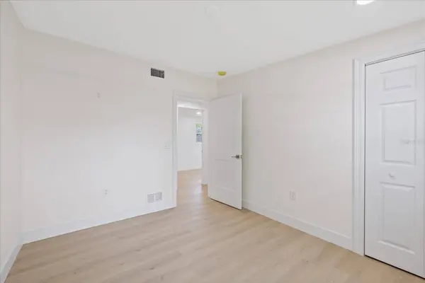 4104 W MONTGOMERY TER, Tampa, FL 33616