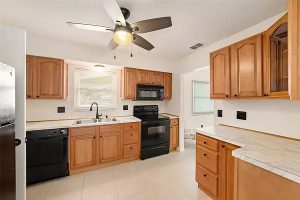 11200 102ND AVE N #36, Seminole, FL 33778