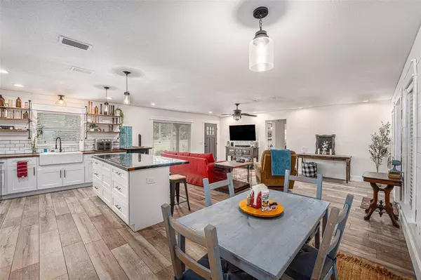 3515 BELL FARMS DR, Plant City, FL 33566