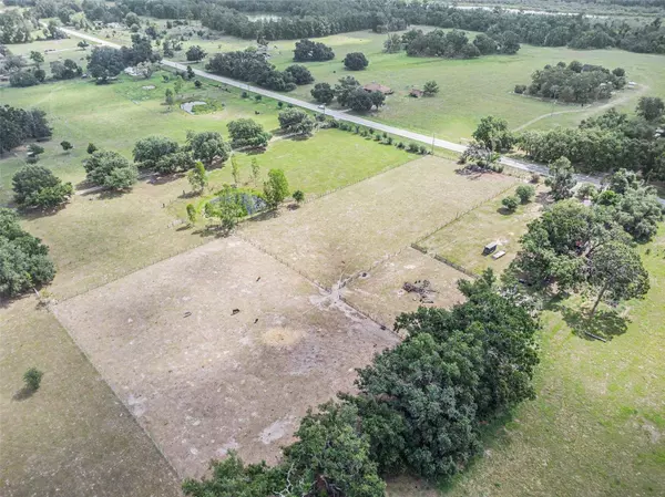 16037 S COUNTY ROAD 39, Lithia, FL 33547