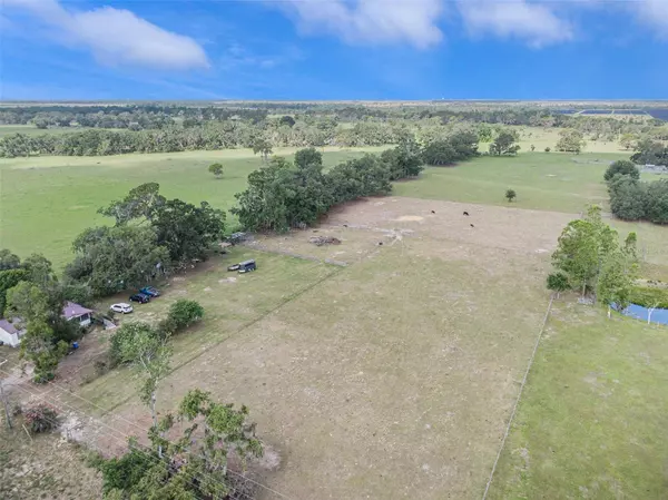 16037 S COUNTY ROAD 39, Lithia, FL 33547