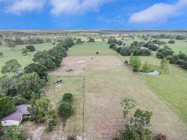 16037 S COUNTY ROAD 39, Lithia, FL 33547