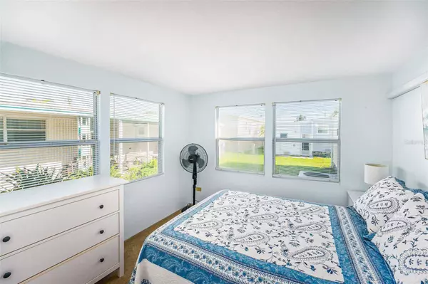 34527 VIOLET DR N, Pinellas Park, FL 33781